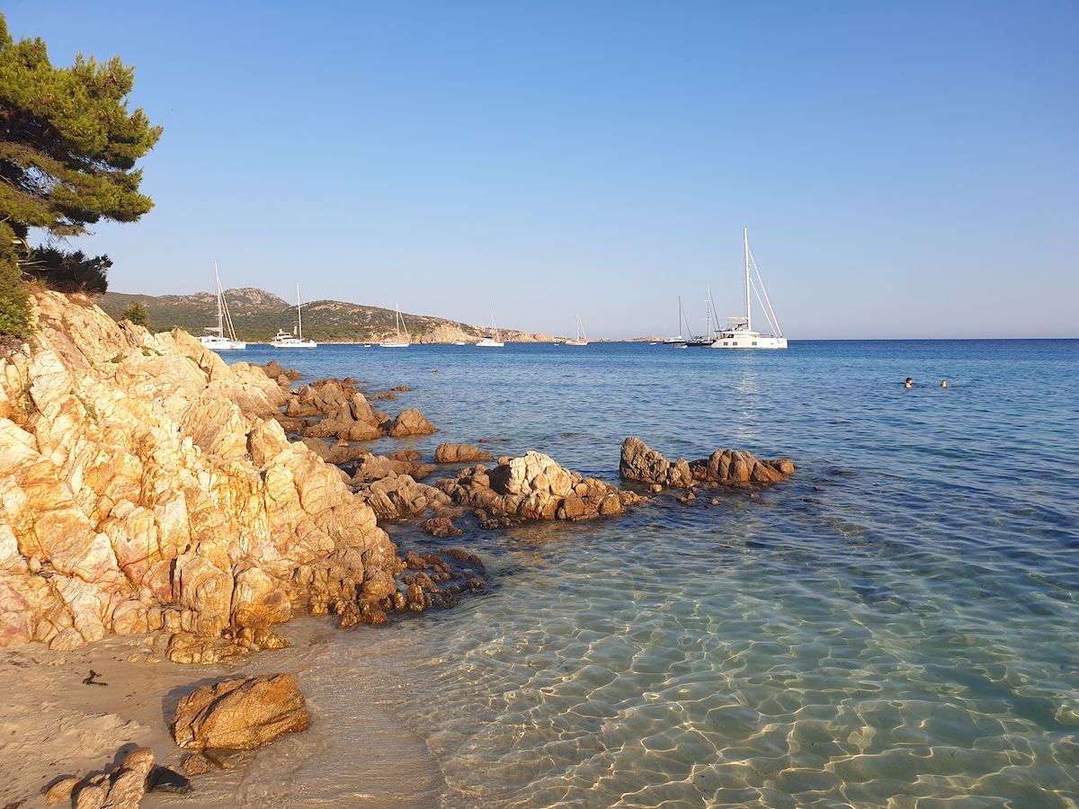 Spiaggia di Tuerredda rocky corner