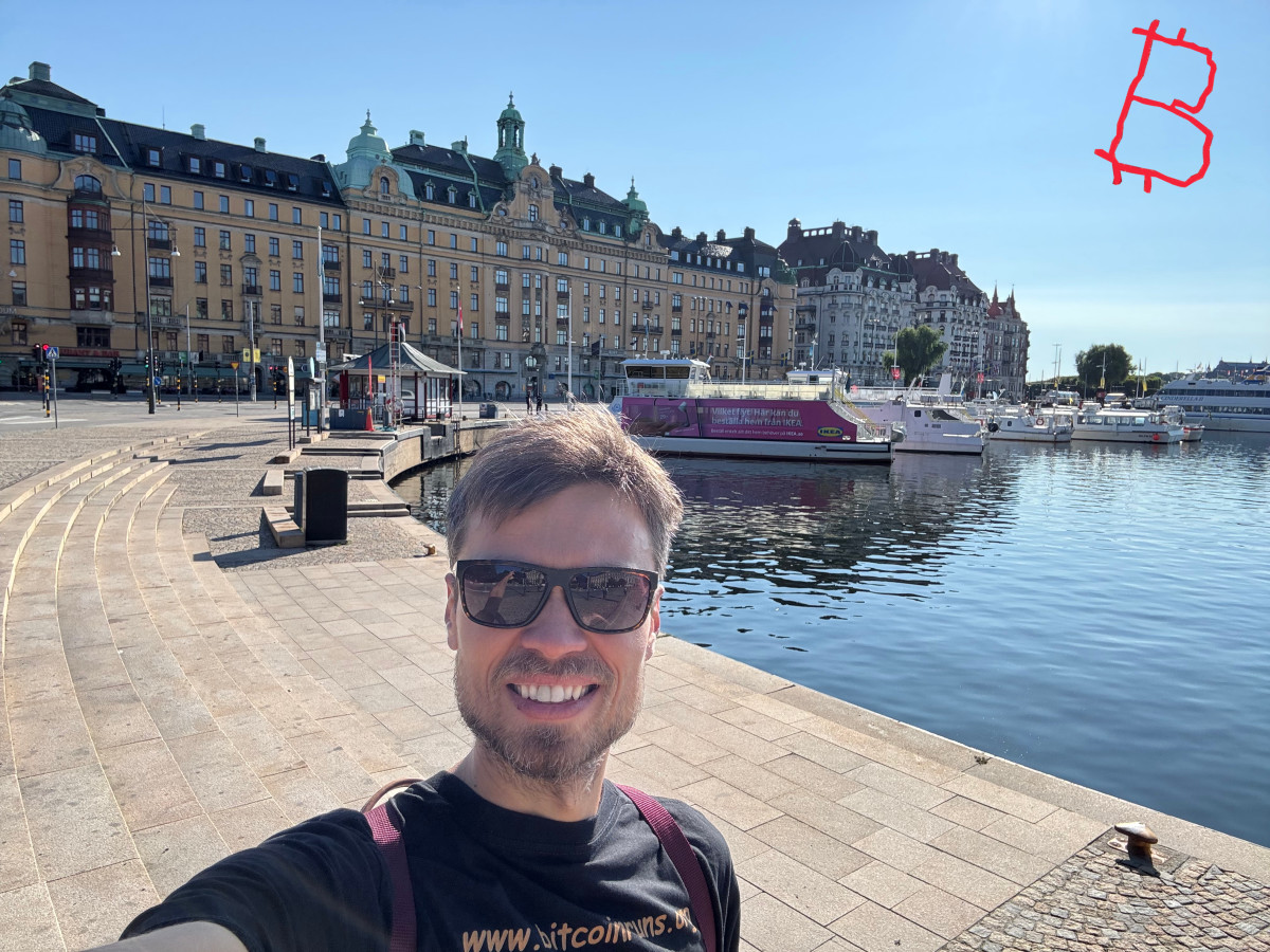 Me with some ferries, royal hotel and national museum in the background