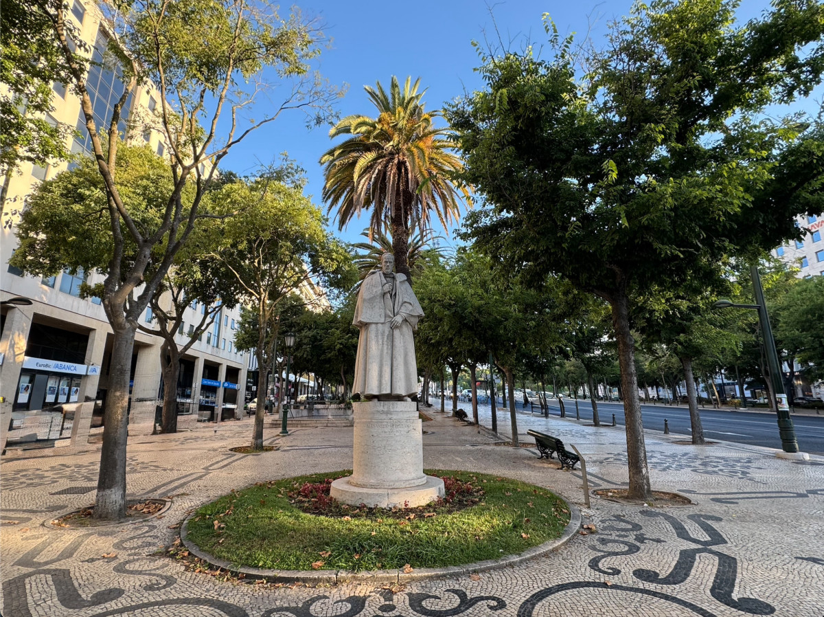 Estátua de Alexandre Herculano