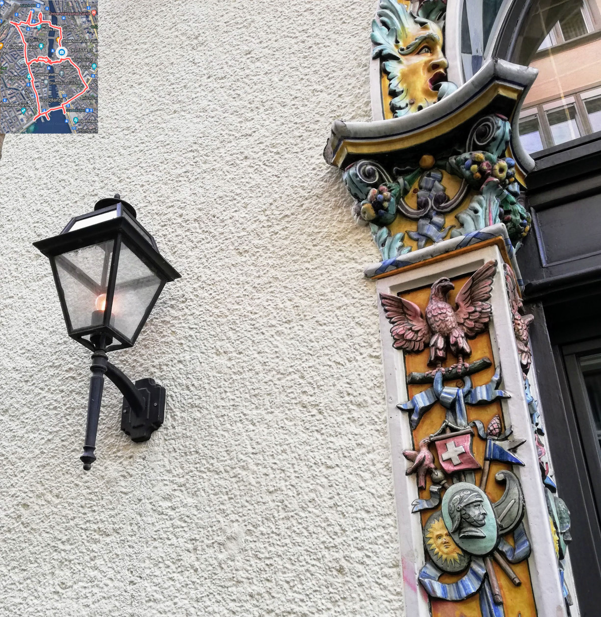 Lamp with nice sculptured walls